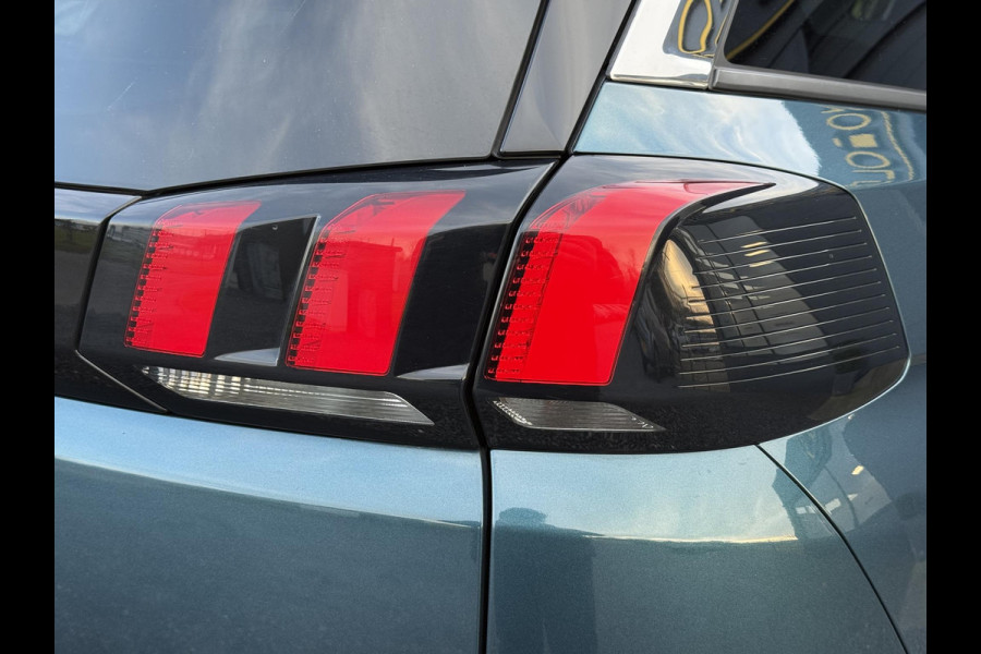 Peugeot 5008 1.2 PureTech Allure 1e Eigenaar,7 Persoons,Afn.Trekhaak,360° Camera,Pano,Apple Carplay/Android Auto,Navi,Clima,Cruise,Halfleder,N.A.P,Dealer Onderhouden,Pdc V+A,Lm velgen Extra,N.A.P,Nieuwe Apk Bij Aflevering