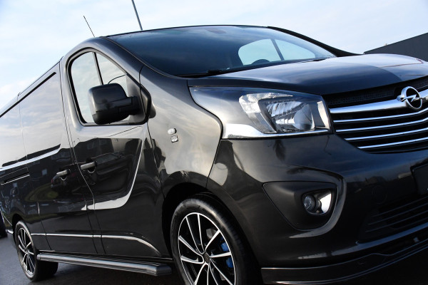 Opel Vivaro 1.6 CDTI L2H1 Sport Black Edition Camera, Cruise, 125pk, Multimedia, Trekhaak, LED, Sensoren, Trekhaak, Uniek!