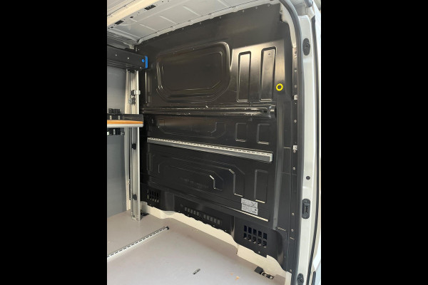 Volkswagen Crafter Automaat DSG Servicewagen 35 2.0 TDI 140pk euro6 L3H2 oude L2H1 Highline 3Persoons, Sortimo, RIJKLAARPRIJS