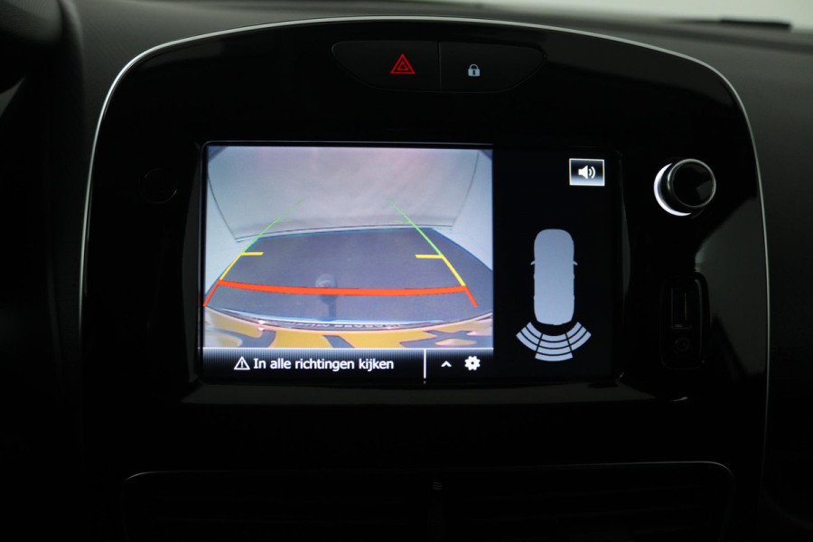 Renault Clio Estate 0.9 TCe Limited (TREKHAAK, NAVIGATIE, CAMERA, PARKEERSENSOREN, BLUETOOTH, CRUISE CONTROL)