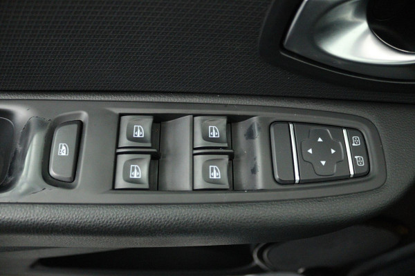 Renault Clio Estate 0.9 TCe Limited (TREKHAAK, NAVIGATIE, CAMERA, PARKEERSENSOREN, BLUETOOTH, CRUISE CONTROL)