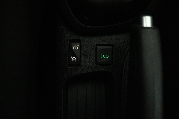 Renault Clio Estate 0.9 TCe Limited (TREKHAAK, NAVIGATIE, CAMERA, PARKEERSENSOREN, BLUETOOTH, CRUISE CONTROL)