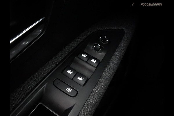 Peugeot 5008 1.2 PureTech Active 7-zits Luxe (APPLE CARPLAY,PARKEERSENSOREN,CRUISE,COMFORT-STOELEN,LANE ASSIST,CLIMATE,NIEUWE APK)