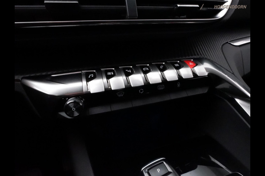 Peugeot 5008 1.2 PureTech Active 7-zits Luxe (APPLE CARPLAY,PARKEERSENSOREN,CRUISE,COMFORT-STOELEN,LANE ASSIST,CLIMATE,NIEUWE APK)