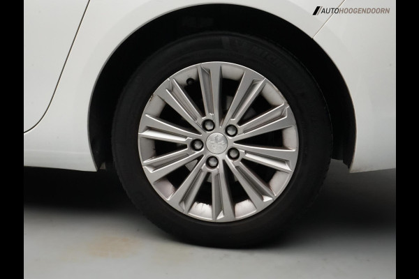 Peugeot 308 SW 1.2 PureTech Premium 130pk (PANORAMADAK,SPORTSTOELEN,PARELMOER,CAMERA,CRUISE,LEDER,APPLE CARPLAY,LED,LM-VELGEN)