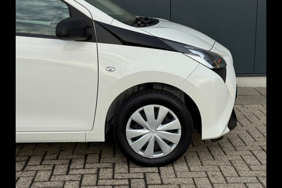Toyota Aygo 1.0 VVT-i x * 5 deurs * Start/stop * Cruise *