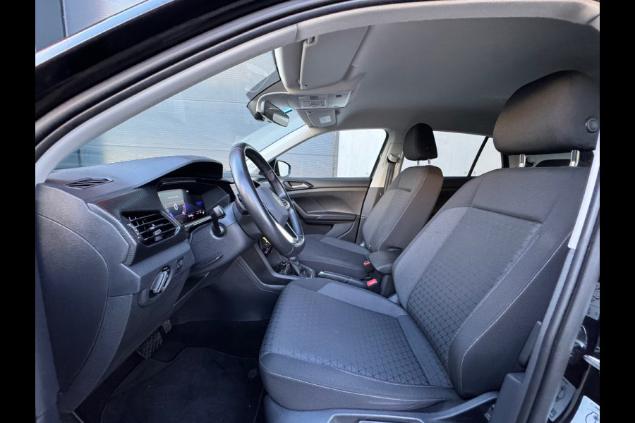 Volkswagen T-Cross 1.5 TSI Automaat R-Line * Virtual Cockpit * Adaptieve Cruise * Carplay *