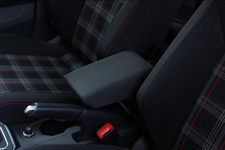 Volkswagen Polo 2.0 TSI GTI *Pano*DCC*Led*Camera*Keyless*