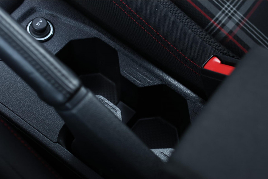 Volkswagen Polo 2.0 TSI GTI *Pano*DCC*Led*Camera*Keyless*