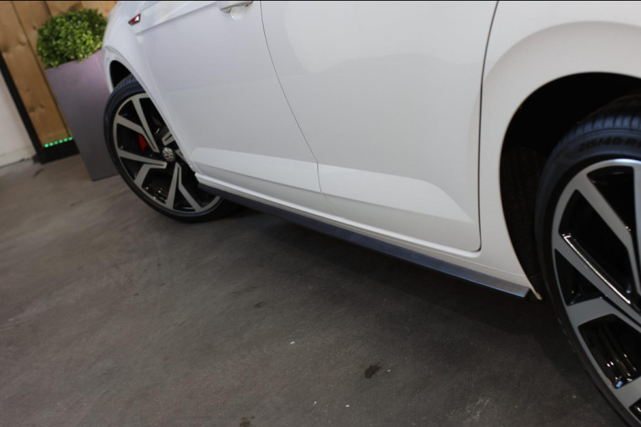 Volkswagen Polo 2.0 TSI GTI *Pano*DCC*Led*Camera*Keyless*