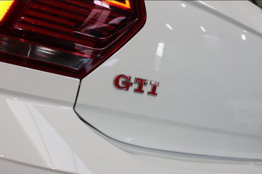 Volkswagen Polo 2.0 TSI GTI *Pano*DCC*Led*Camera*Keyless*