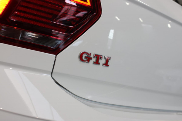 Volkswagen Polo 2.0 TSI GTI *Pano*DCC*Led*Camera*Keyless*