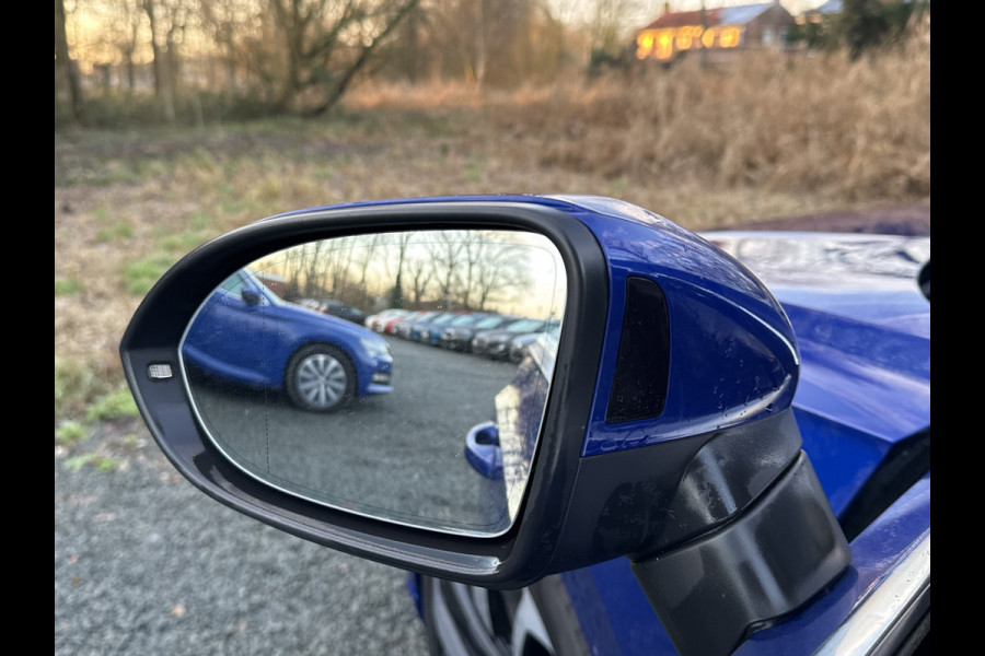 Volkswagen Arteon Shooting Brake eHYBRID 218PK DSG R-LINE BUSINESS+ TREKHAAK/360CAMERA/LEDER/HEAD-UP