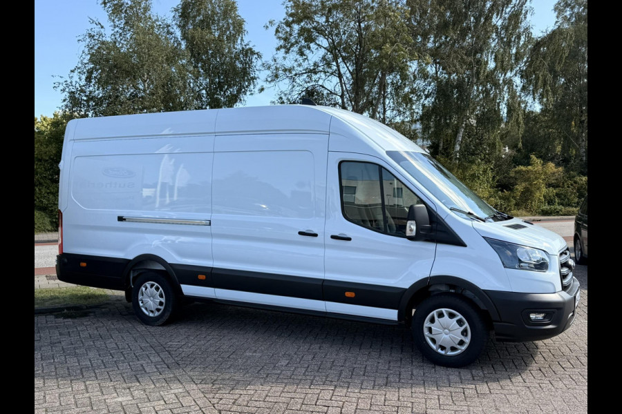 Ford Transit 350 2.0 TDCI L4H3 Trend RWD | 130pk | Navigatiesysteem SYNC4 | Stoelverwarming  | Elektrisch inklapbare buitenspiegels | Elektrisch verstelbare bestuurdersstoel | Passagiersairbag | Allweather banden | Laadruimte beschermingspakket | 150 watt/230V aansluitpunt tussen voorstoelen | Handmatige regeneratie roetfilter | Reservewiel | Centrale dubbele vergrendeling | LED Downlighter