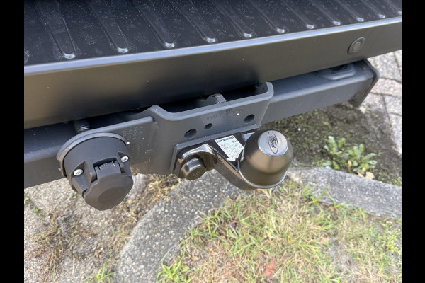 Ford Transit 350 2.0 TDCI L4H3 Trend RWD | 130pk | Navigatiesysteem SYNC4 | Stoelverwarming  | Elektrisch inklapbare buitenspiegels | Elektrisch verstelbare bestuurdersstoel | Passagiersairbag | Allweather banden | Laadruimte beschermingspakket | 150 watt/230V aansluitpunt tussen voorstoelen | Handmatige regeneratie roetfilter | Reservewiel | Centrale dubbele vergrendeling | LED Downlighter