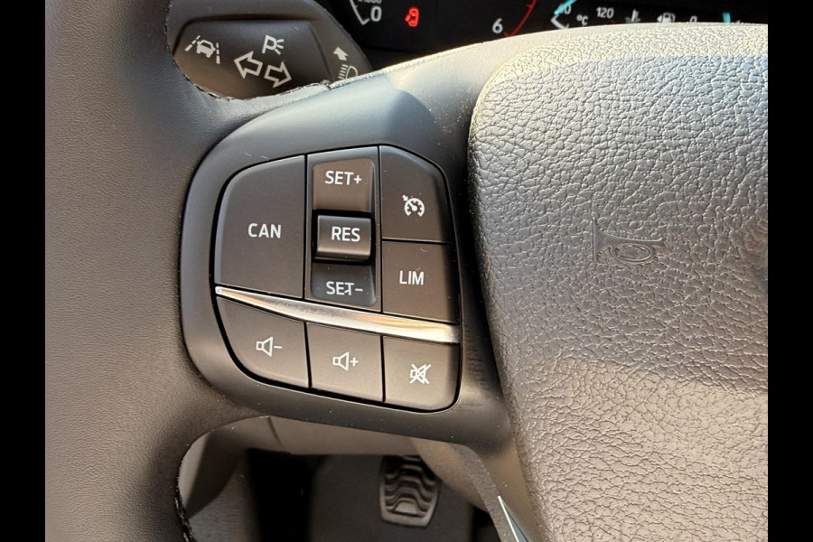 Ford Transit 350 2.0 TDCI L4H3 Trend RWD | 130pk | Navigatiesysteem SYNC4 | Stoelverwarming  | Elektrisch inklapbare buitenspiegels | Elektrisch verstelbare bestuurdersstoel | Passagiersairbag | Allweather banden | Laadruimte beschermingspakket | 150 watt/230V aansluitpunt tussen voorstoelen | Handmatige regeneratie roetfilter | Reservewiel | Centrale dubbele vergrendeling | LED Downlighter