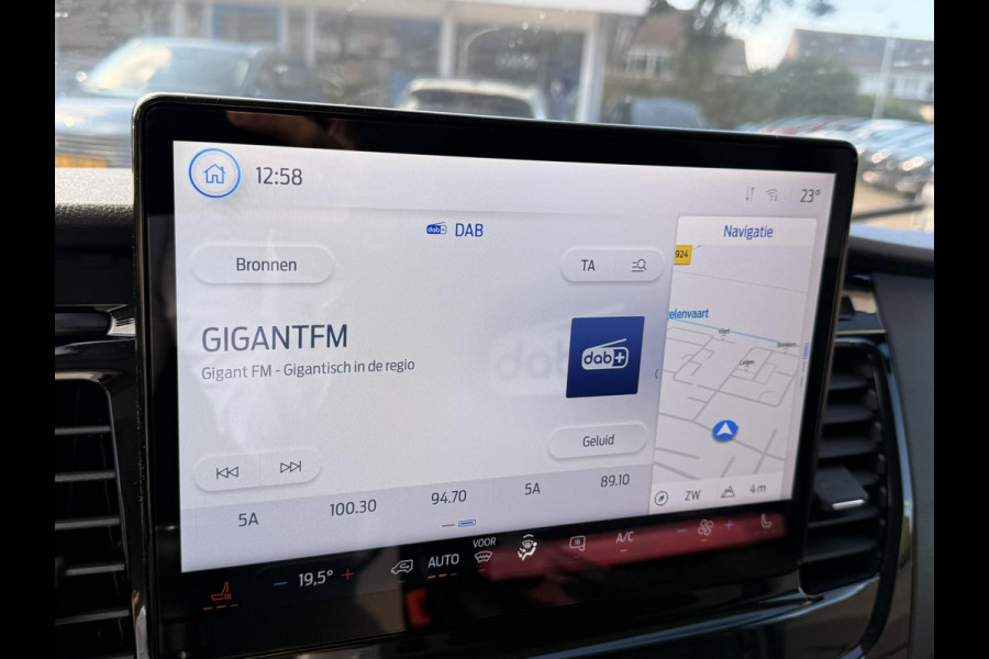 Ford Transit 350 2.0 TDCI L4H3 Trend RWD | 130pk | Navigatiesysteem SYNC4 | Stoelverwarming  | Elektrisch inklapbare buitenspiegels | Elektrisch verstelbare bestuurdersstoel | Passagiersairbag | Allweather banden | Laadruimte beschermingspakket | 150 watt/230V aansluitpunt tussen voorstoelen | Handmatige regeneratie roetfilter | Reservewiel | Centrale dubbele vergrendeling | LED Downlighter