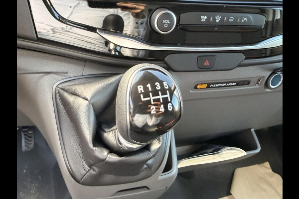 Ford Transit 350 2.0 TDCI L4H3 Trend RWD | 130pk | Navigatiesysteem SYNC4 | Stoelverwarming  | Elektrisch inklapbare buitenspiegels | Elektrisch verstelbare bestuurdersstoel | Passagiersairbag | Allweather banden | Laadruimte beschermingspakket | 150 watt/230V aansluitpunt tussen voorstoelen | Handmatige regeneratie roetfilter | Reservewiel | Centrale dubbele vergrendeling | LED Downlighter