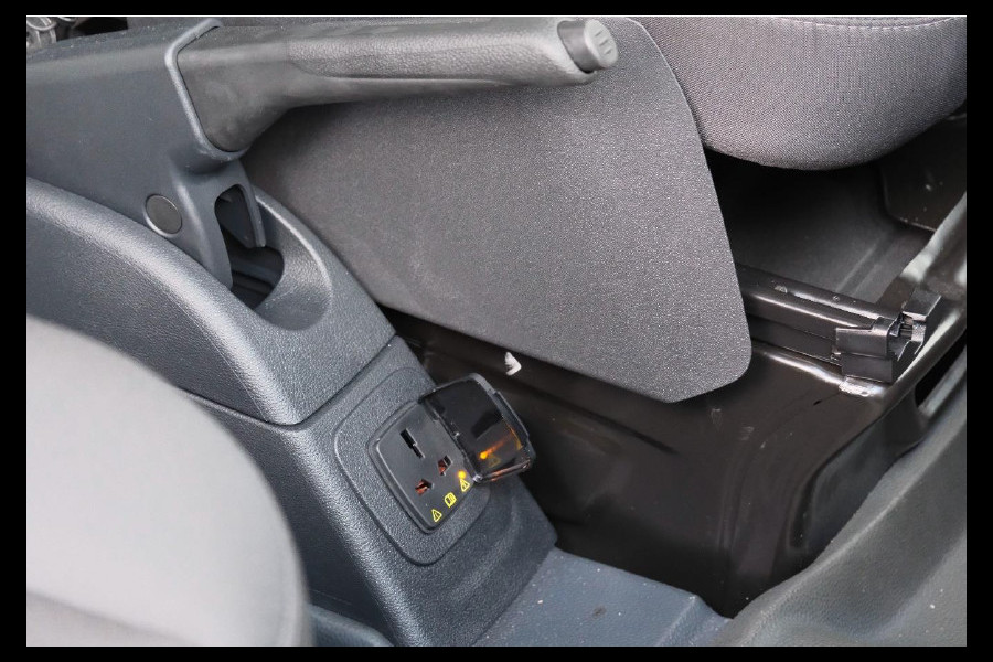 Ford Transit 350 2.0 TDCI L4H3 Trend RWD | 130pk | Navigatiesysteem SYNC4 | Stoelverwarming  | Elektrisch inklapbare buitenspiegels | Elektrisch verstelbare bestuurdersstoel | Passagiersairbag | Allweather banden | Laadruimte beschermingspakket | 150 watt/230V aansluitpunt tussen voorstoelen | Handmatige regeneratie roetfilter | Reservewiel | Centrale dubbele vergrendeling | LED Downlighter