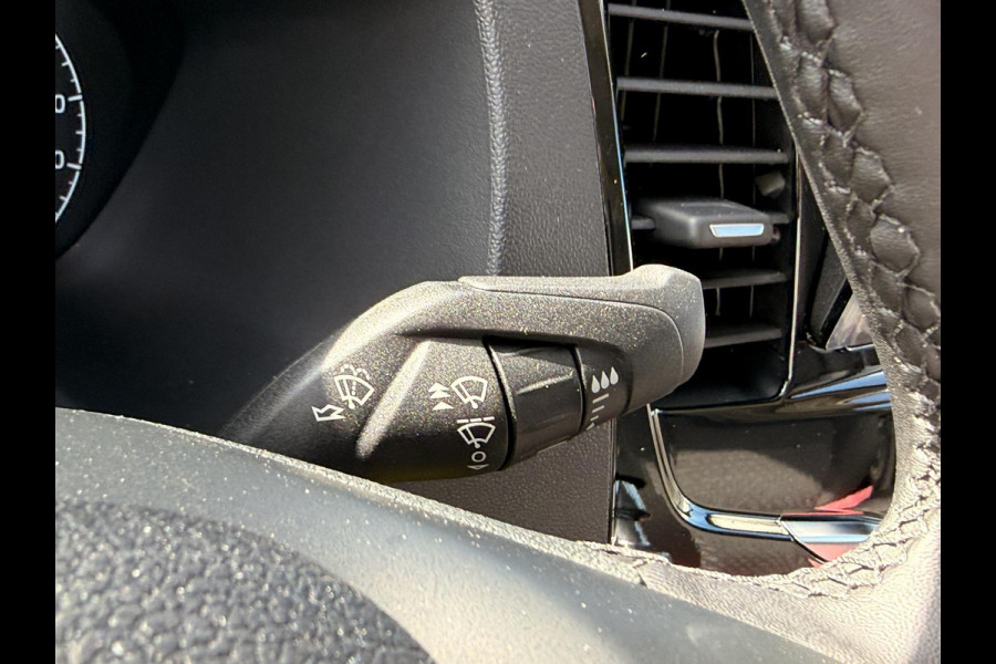 Ford Transit 350 2.0 TDCI L4H3 Trend RWD | SCI | 130pk | Navigatiesysteem SYNC4 | Stoelverwarming  | Elektrisch inklapbare buitenspiegels | Elektrisch verstelbare bestuurdersstoel | Passagiersairbag | Allweather banden | Laadruimte beschermingspakket | 150 watt/230V aansluitpunt tussen voorstoelen | Handmatige regeneratie roetfilter | Reservewiel | Centrale dubbele vergrendeling | LED Downlighter