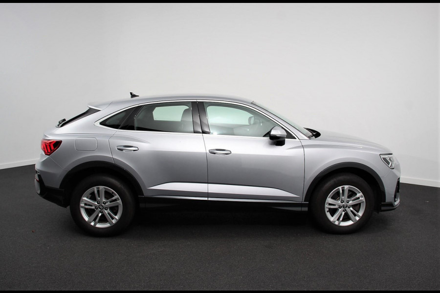 Audi Q3 Sportback 45 TFSI Attitude Plus PHEV 245 PK | Climatronic | Adaptive Cruise control | PDC V + A | Navigatie | Elektrische Kofferbak | Lichtmetalen Velgen