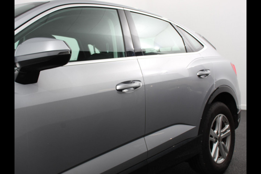Audi Q3 Sportback 45 TFSI Attitude Plus PHEV 245 PK | Climatronic | Adaptive Cruise control | PDC V + A | Navigatie | Elektrische Kofferbak | Lichtmetalen Velgen