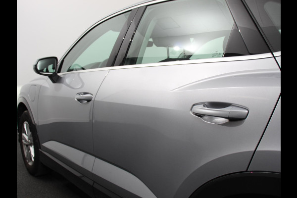 Audi Q3 Sportback 45 TFSI Attitude Plus PHEV 245 PK | Climatronic | Adaptive Cruise control | PDC V + A | Navigatie | Elektrische Kofferbak | Lichtmetalen Velgen