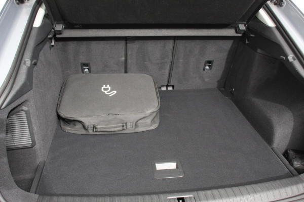 Audi Q3 Sportback 45 TFSI Attitude Plus PHEV 245 PK | Climatronic | Adaptive Cruise control | PDC V + A | Navigatie | Elektrische Kofferbak | Lichtmetalen Velgen