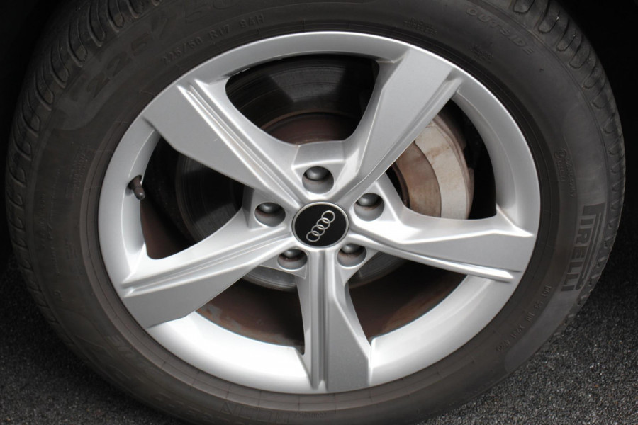 Audi A4 Avant 40 TFSI Advanced Prestige Plus Navigatie Adaptive Cruise Control Lane Assist Stoelverwarming Elektrische Achterklep