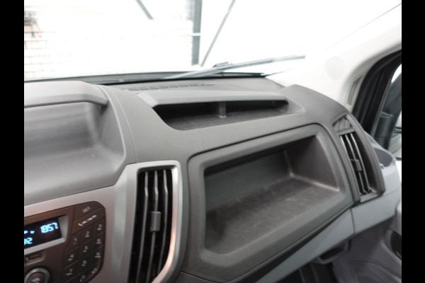 Ford Transit 130pk L3H2 Dubbele Cabine 6-Zits Airco Cruise control Trekhaak Imperiaal Euro6