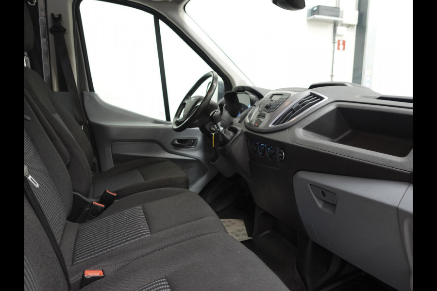 Ford Transit 130pk L3H2 Dubbele Cabine 6-Zits Airco Cruise control Trekhaak Imperiaal Euro6