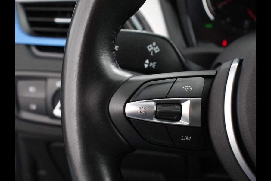 BMW X1 sDrive18i Automaat M-Sport | Navigatie | Cruise Control | Stoelverwarming  | Elektrische achterklep | Climate Control | Lichtmetalen velgen