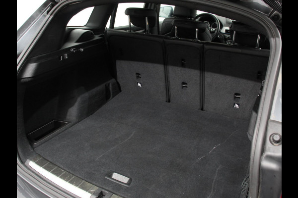 BMW X1 sDrive18i Automaat M-Sport | Navigatie | Cruise Control | Stoelverwarming  | Elektrische achterklep | Climate Control | Lichtmetalen velgen