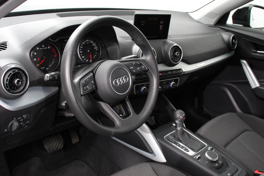 Audi Q2 35 TFSI 150pk Automaat Sport Prestige Plus Audi Q2 35 TFSI 150pk S-Tronic Sport Prestige Plus | Navigatie | Apple Carplay / Android Auto | Climate Control | Adaptive Cruise Control | Dab | Stoelverwarming | LMV 17"