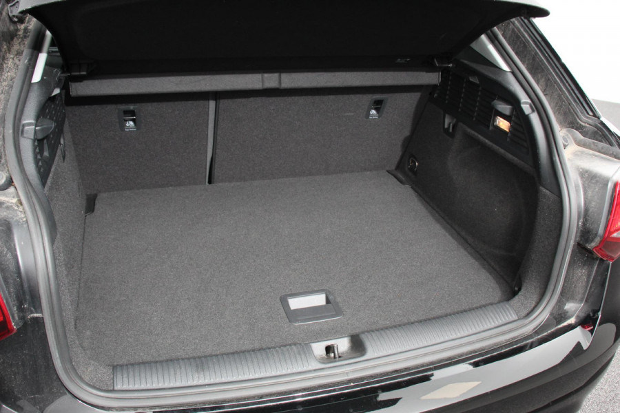 Audi Q2 35 TFSI 150pk Automaat Sport Prestige Plus Audi Q2 35 TFSI 150pk S-Tronic Sport Prestige Plus | Navigatie | Apple Carplay / Android Auto | Climate Control | Adaptive Cruise Control | Dab | Stoelverwarming | LMV 17"