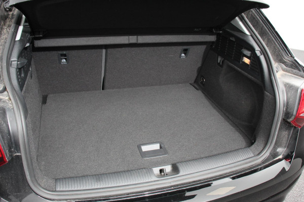 Audi Q2 35 TFSI 150pk Automaat Sport Prestige Plus Audi Q2 35 TFSI 150pk S-Tronic Sport Prestige Plus | Navigatie | Apple Carplay / Android Auto | Climate Control | Adaptive Cruise Control | Dab | Stoelverwarming | LMV 17"