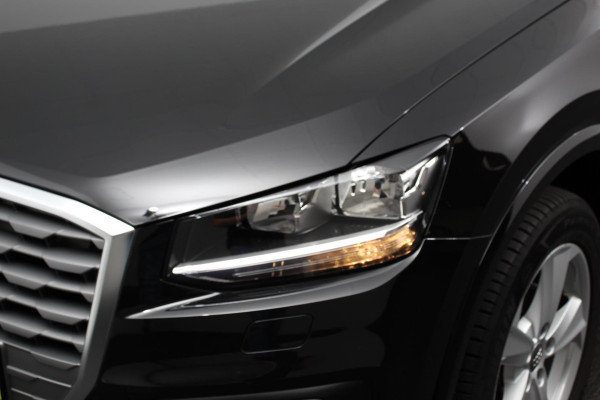 Audi Q2 35 TFSI 150pk Automaat Sport Prestige Plus Audi Q2 35 TFSI 150pk S-Tronic Sport Prestige Plus | Navigatie | Apple Carplay / Android Auto | Climate Control | Adaptive Cruise Control | Dab | Stoelverwarming | LMV 17"
