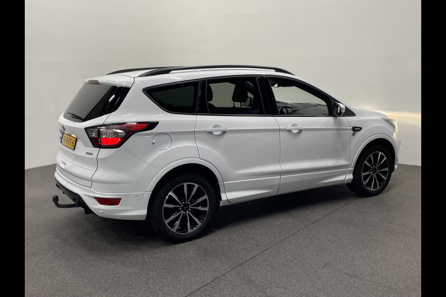 Ford Kuga 1.5 EcoBoost ST Line Trekhaak Navigatie Parkeersensoren Park Assist Cruise Control Xenon Climate Control Lichtmetalen velgen Getinte ramen