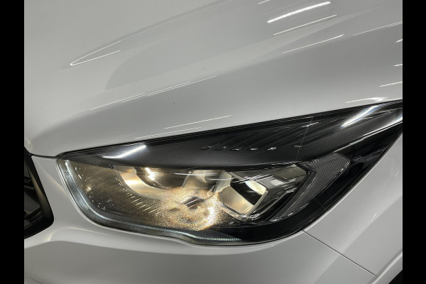 Ford Kuga 1.5 EcoBoost ST Line Trekhaak Navigatie Parkeersensoren Park Assist Cruise Control Xenon Climate Control Lichtmetalen velgen Getinte ramen
