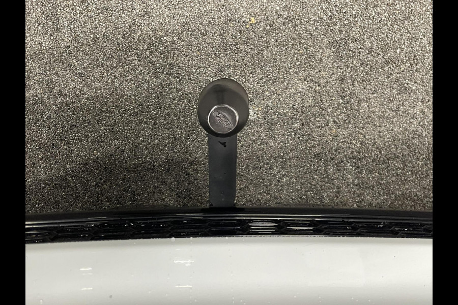 Ford Kuga 1.5 EcoBoost ST Line Trekhaak Navigatie Parkeersensoren Park Assist Cruise Control Xenon Climate Control Lichtmetalen velgen Getinte ramen