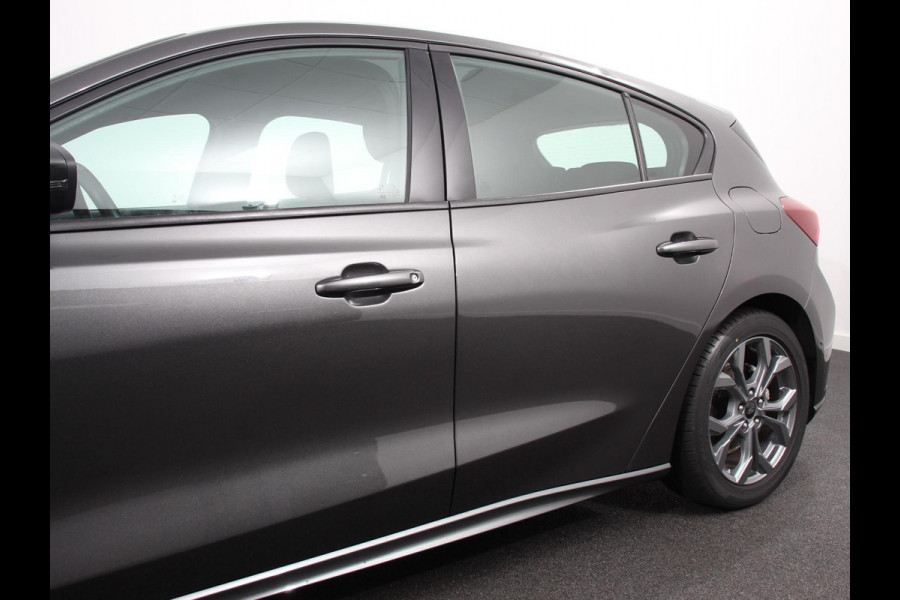 Ford Focus 1.0 125 PK Hybrid ST Line Groot Scherm! Navigatie Climate Control Led Dab Camera Parkeer sensoren Cruise Control Lichtmetalen velgen Prijs Incl. BOVAG Garantie