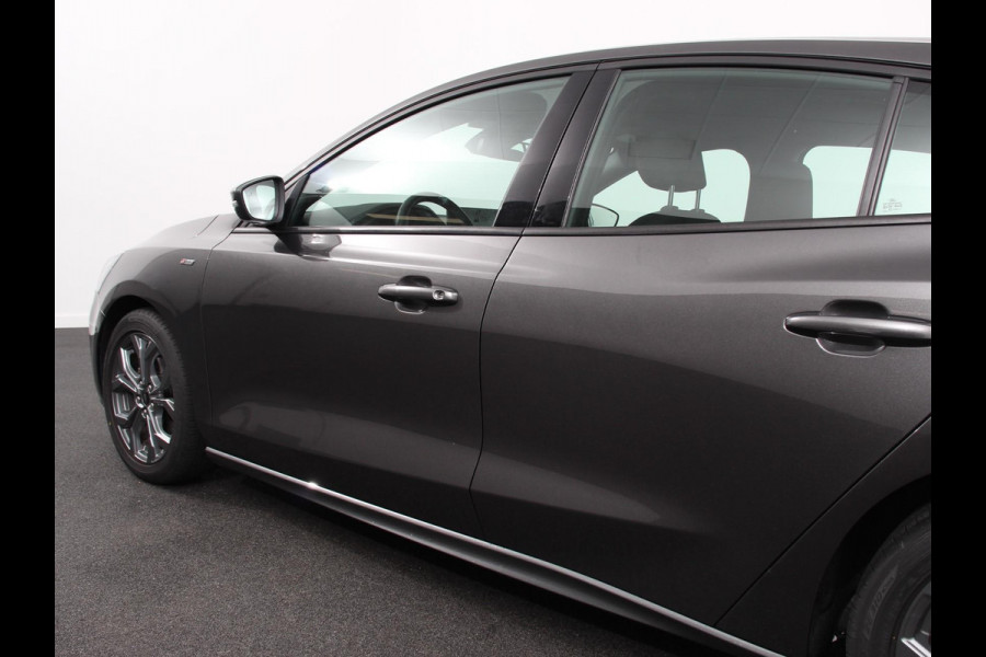 Ford Focus 1.0 125 PK Hybrid ST Line Groot Scherm! Navigatie Climate Control Led Dab Camera Parkeer sensoren Cruise Control Lichtmetalen velgen Prijs Incl. BOVAG Garantie