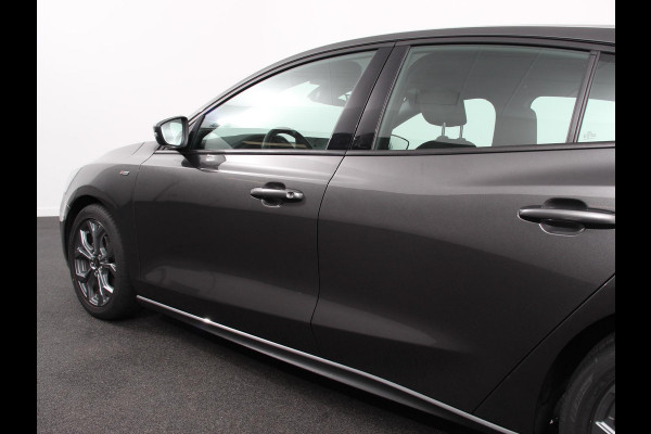 Ford Focus 1.0 125 PK Hybrid ST Line Groot Scherm! Navigatie Climate Control Led Dab Camera Parkeer sensoren Cruise Control Lichtmetalen velgen Prijs Incl. BOVAG Garantie