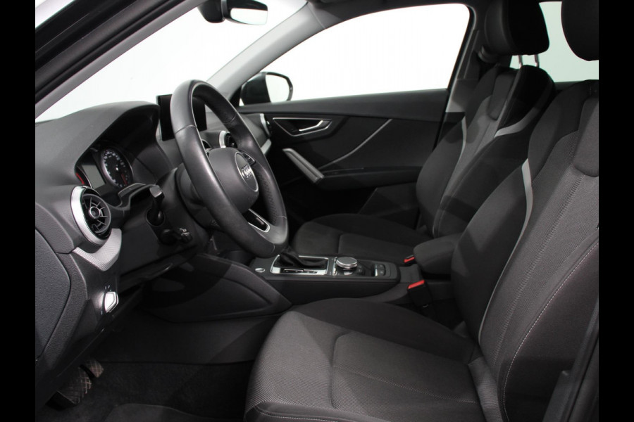 Audi Q2 35 TFSI 150pk Automaat S Edition | Navigatie | Camera | Adaptive Cruise Control | LED Matrix | Elektrische Achterklep | Keyless Entry |