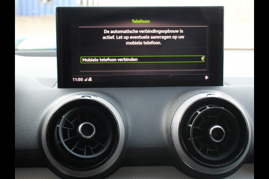 Audi Q2 35 TFSI 150pk Automaat S Edition | Navigatie | Camera | Adaptive Cruise Control | LED Matrix | Elektrische Achterklep | Keyless Entry |