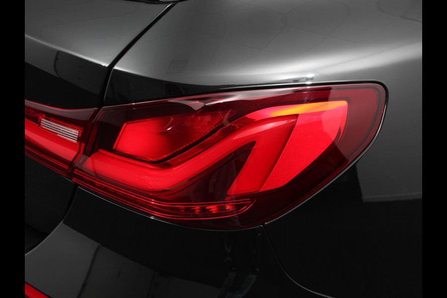 BMW 1-serie 118i Automaat Sportline Business Edition | Navigatie | Cruise control | LED Parkeersensor achter | Navigatie | Apple Carplay/ Android Auto | Lichtmetalen velgen | Digitale Cockpit