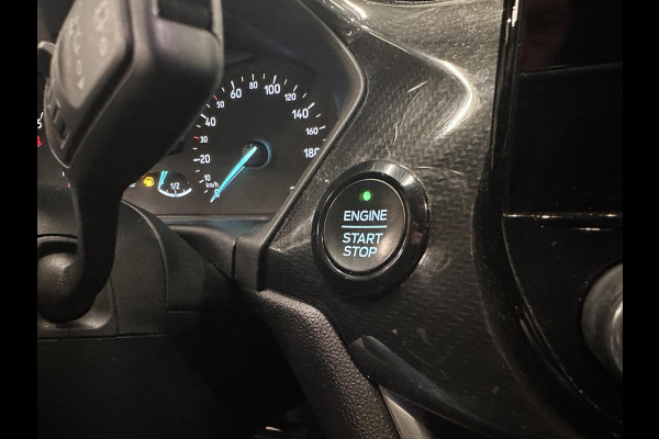Ford Fiesta 1.0 EcoBoost ST-Line 125PK 6V Navigatie Full LED Carplay Parkeersensoren Cruise Control Stoel+Stuurverwarming Climate Control Privacy Glass 17" DAB+