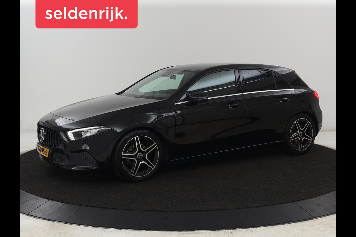 Mercedes-Benz A-Klasse 180d Launch Edition | Stoelverwarming | Trekhaak | AMG Line | Camera | Navigatie | Widescreen | Half leder | Park Assist | Climate control | Cruise control