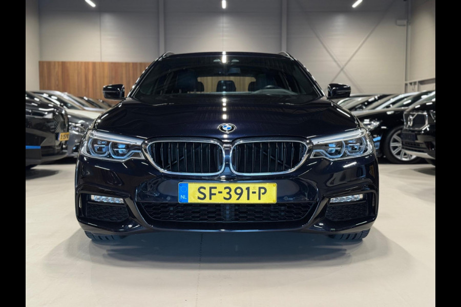 BMW 5 Serie Touring 520i High Executive M Pakket, Pano, Virtual Cockpit, Leder, 19"M Sport Velgen, Prive Glas, Volledig Onderhoud