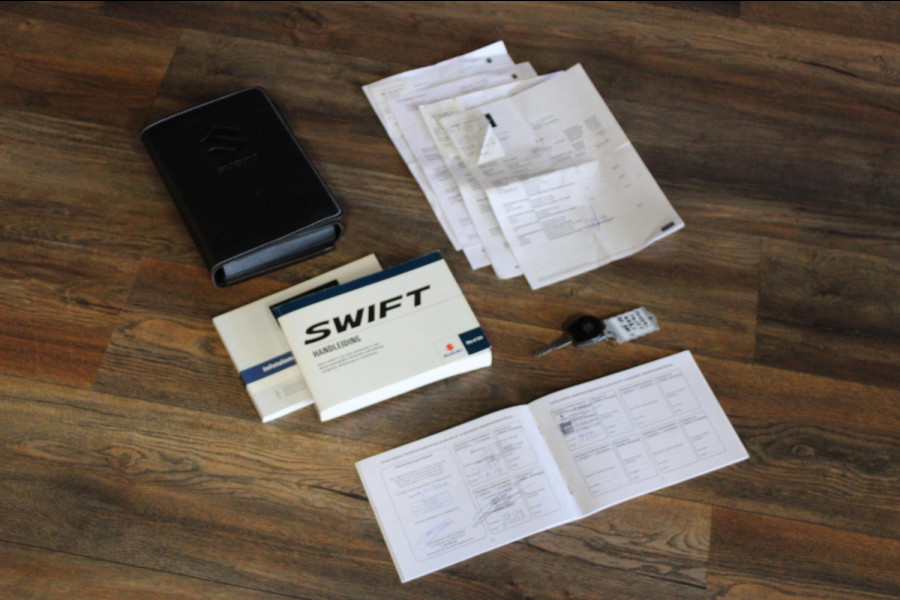 Suzuki Swift 1.2 Select Automaat Navi AllSeason Stoelverwarming Camera